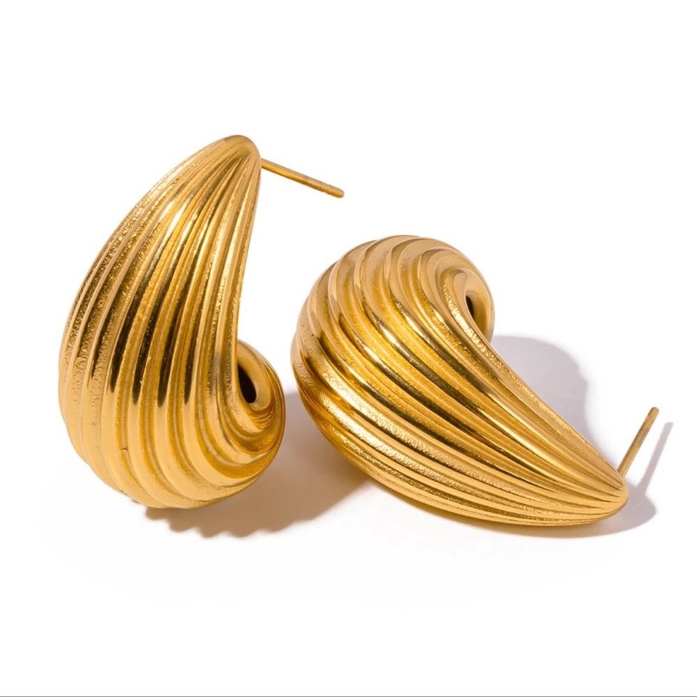 Gold and Silver Women's Earrings Set - Picture 4 of 8